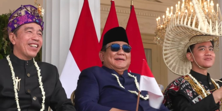 Rayakan HUT ke-81 RI di Istana, Prabowo Duduk Bersama Jokowi dan Gibran